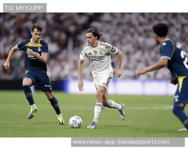 阿诺德庆祝27岁生日皇马队友贝林厄姆与卡雷拉斯送上温馨祝福